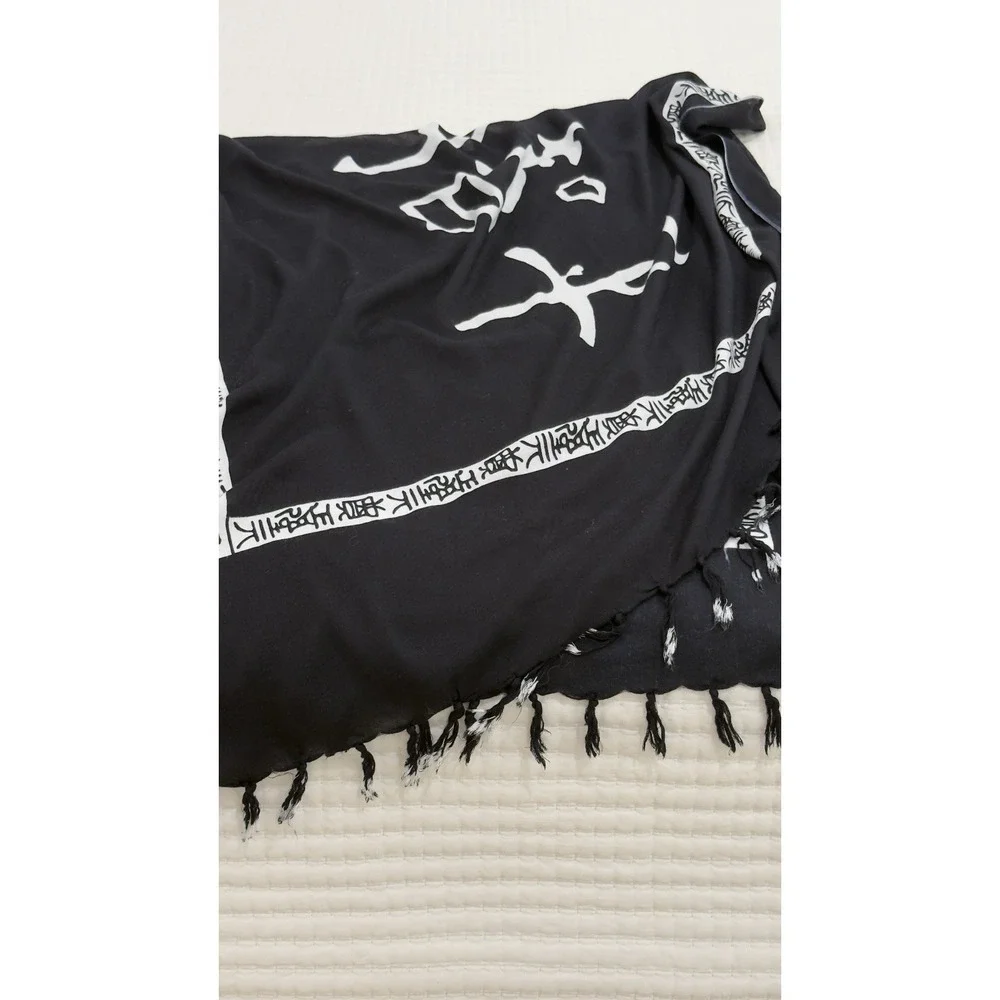 Black Sarong / Tapestry with Oriental Style‎ Characters (Kanji) - Virtues